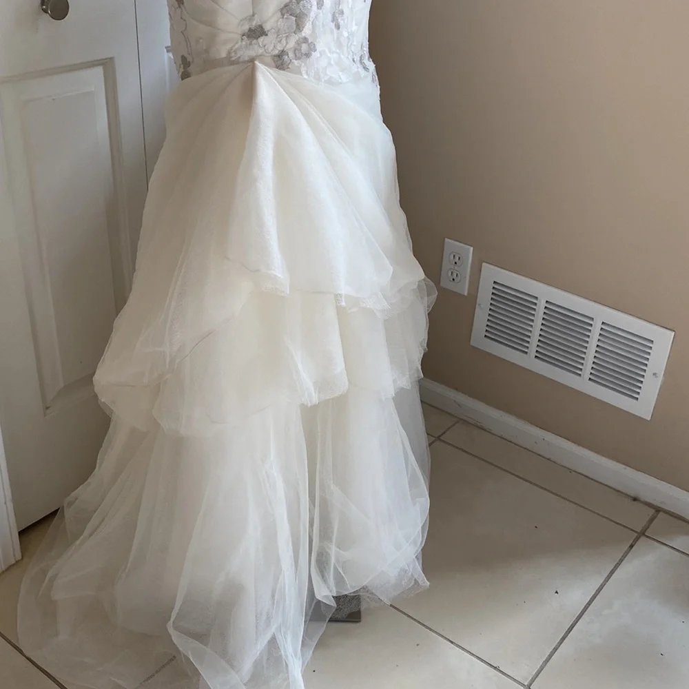 Galina wedding dress size 6 - Picture 8 of 14